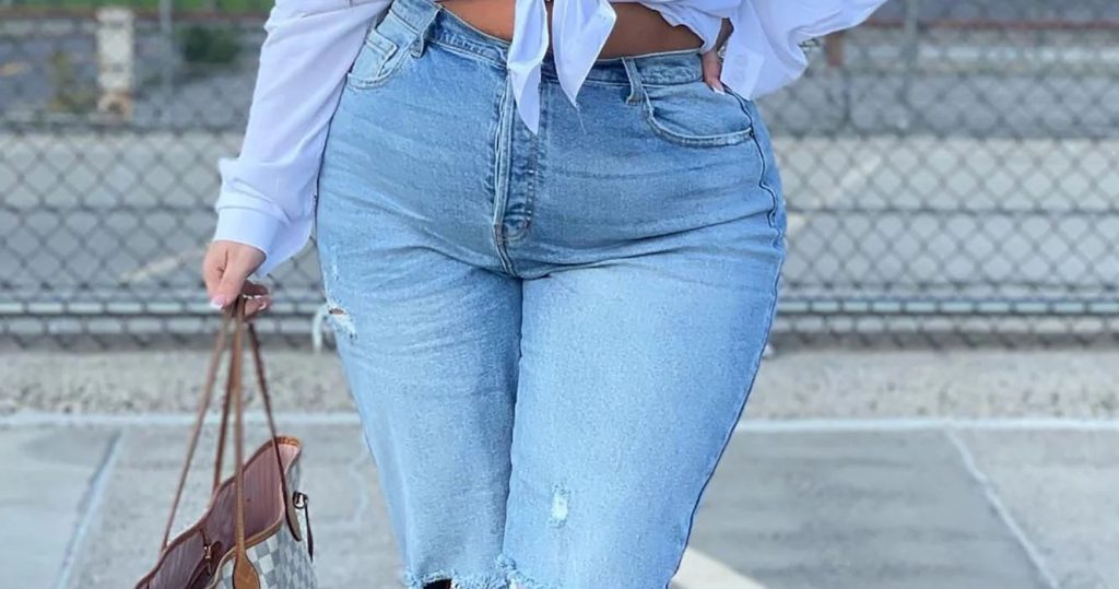 What Plus Size Should Not Wear - Petite Dressing  Plus size, Plus size  boyfriend jeans, Plus size fashion tips