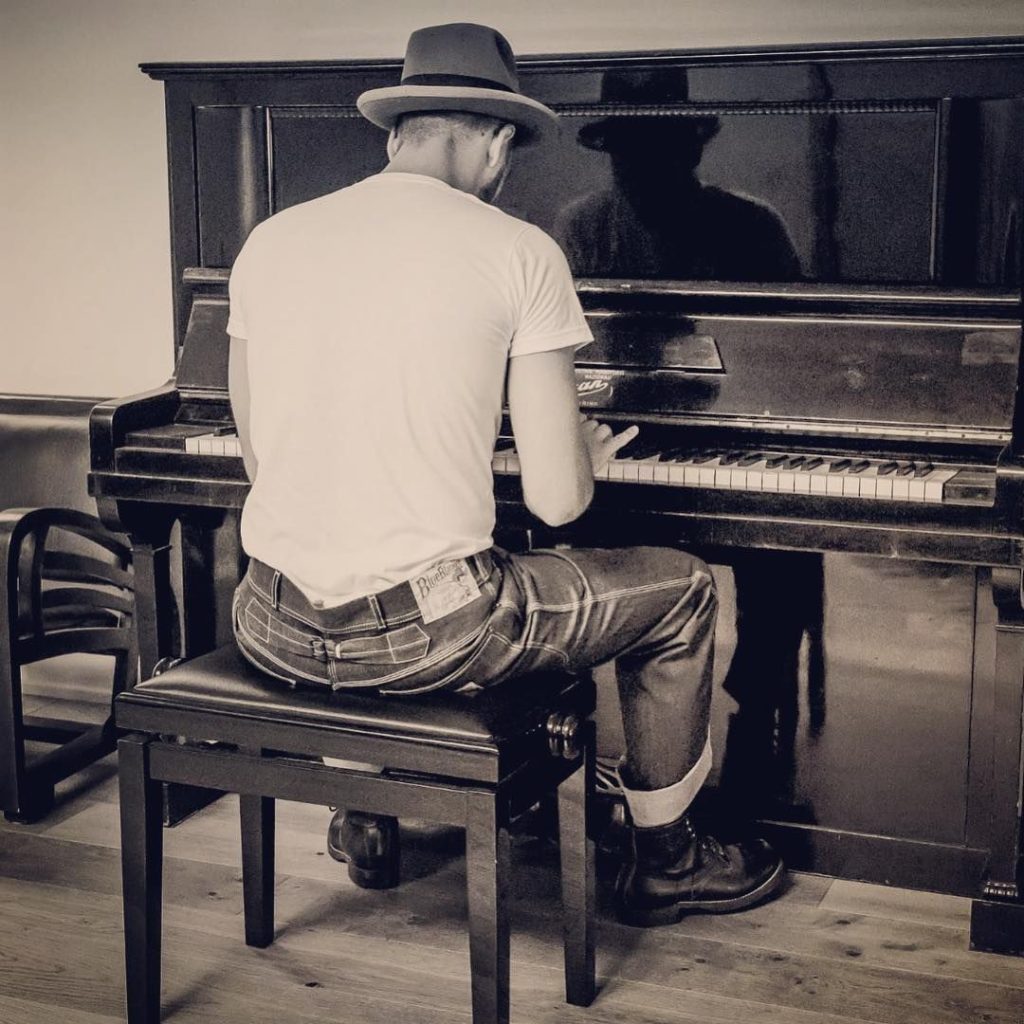 piano