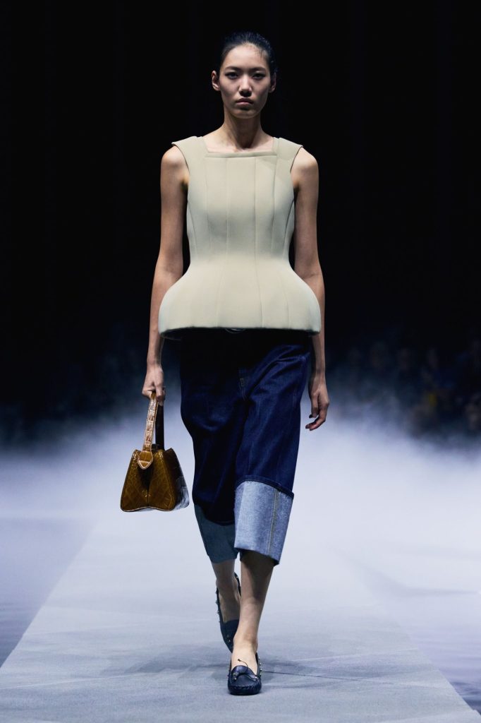 denim skirt
