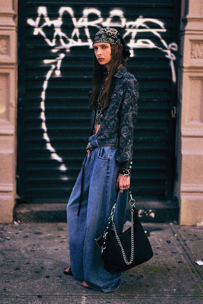 wide-leg jeans

