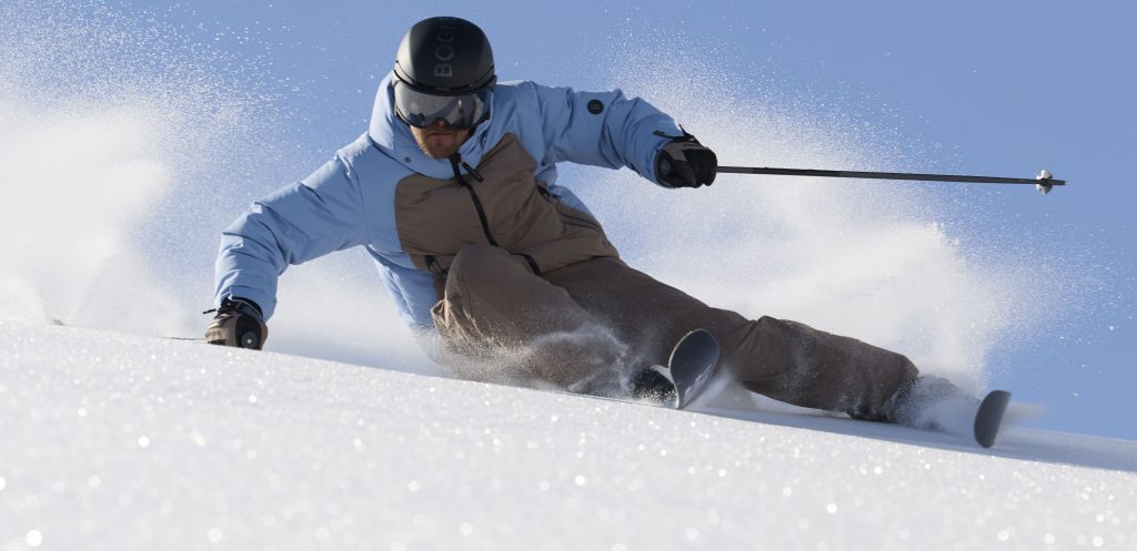 Skifahrer in Action während des Bogner Actionshootings 2026.