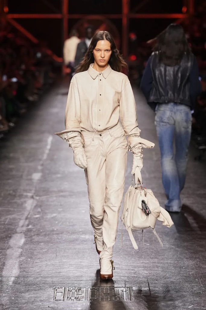 beige
